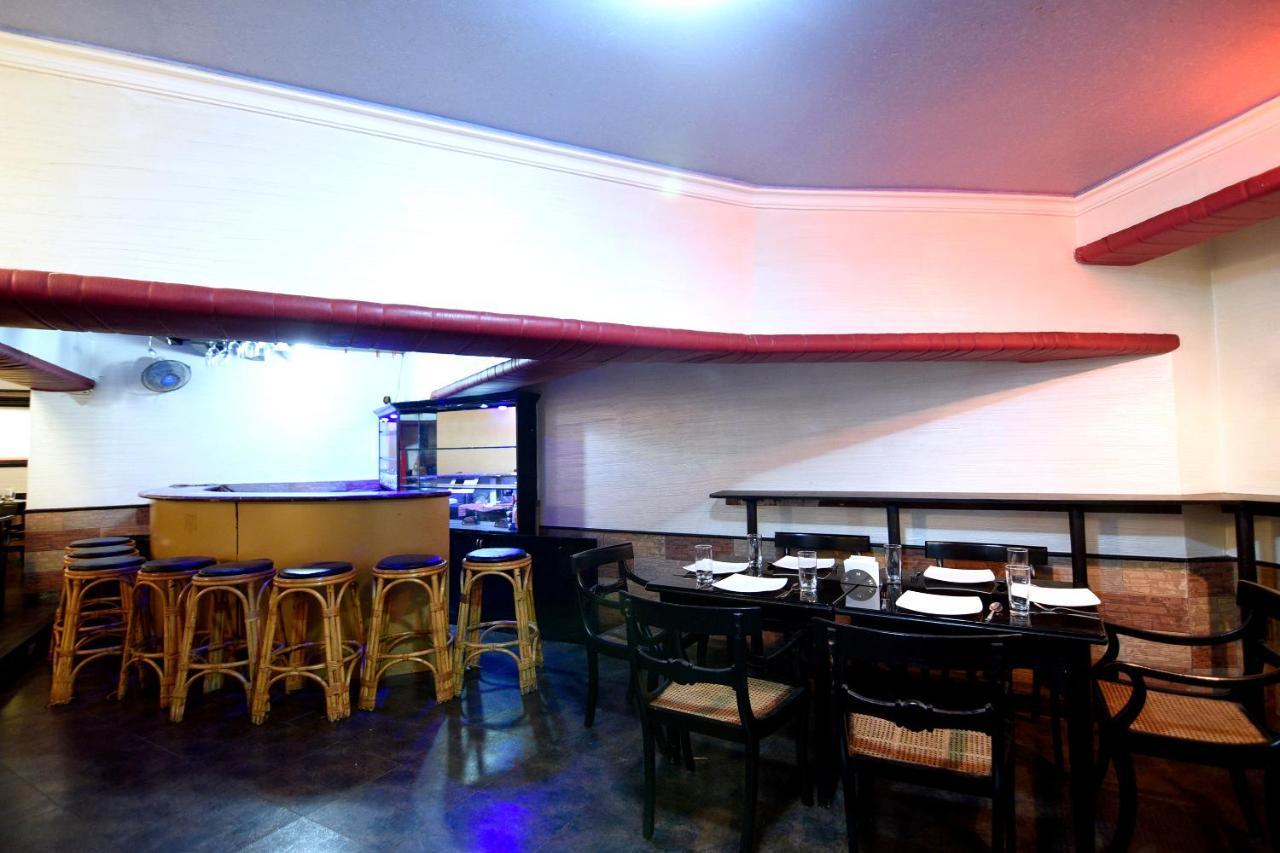 Om Shiv Hotel 마드가온 외부 사진
